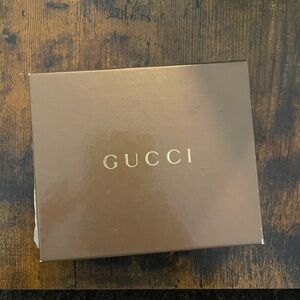 Gucci wallet size  box